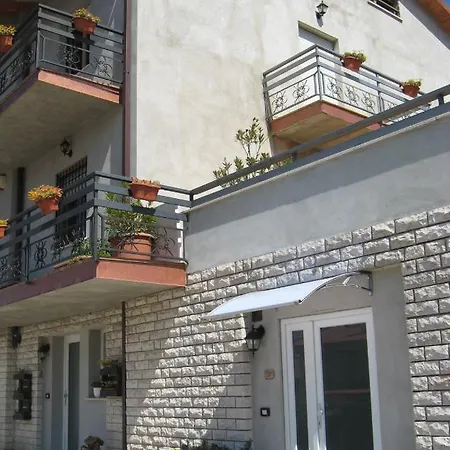 Civico 29 Apartman Collestrada